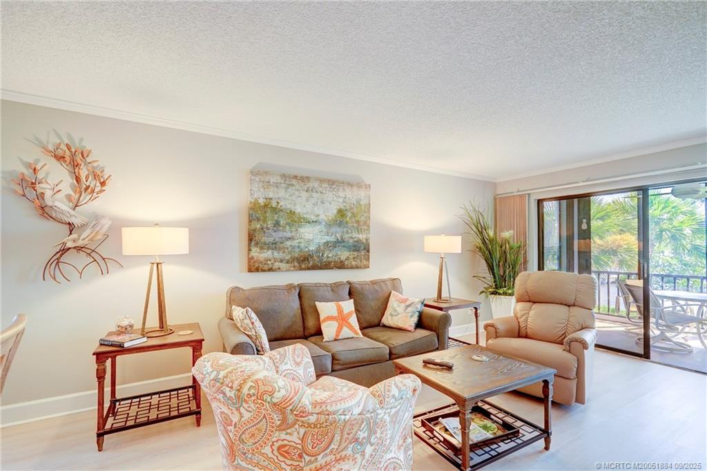 Stuart, Florida 34996, United States, 2 Bedrooms Bedrooms, ,2 BathroomsBathrooms,Residential,Pending,203727