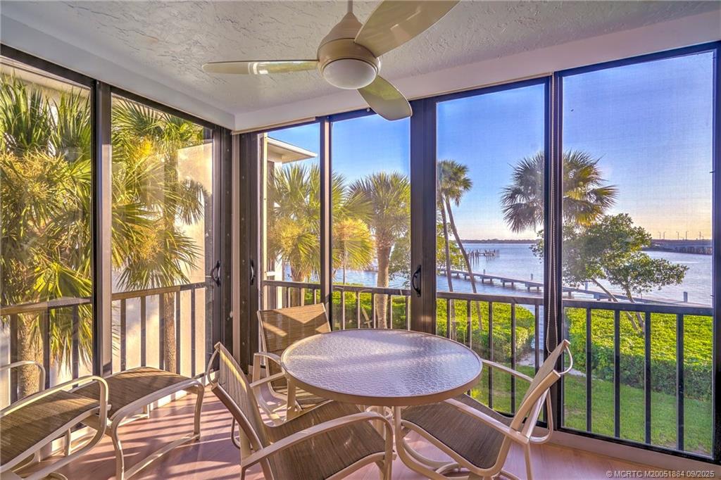 Stuart, Florida 34996, United States, 2 Bedrooms Bedrooms, ,2 BathroomsBathrooms,Residential,Pending,203727