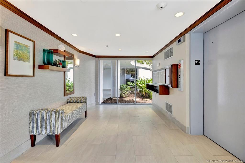 Stuart, Florida 34996, United States, 3 Bedrooms Bedrooms, ,3 BathroomsBathrooms,Residential,Pending,110942