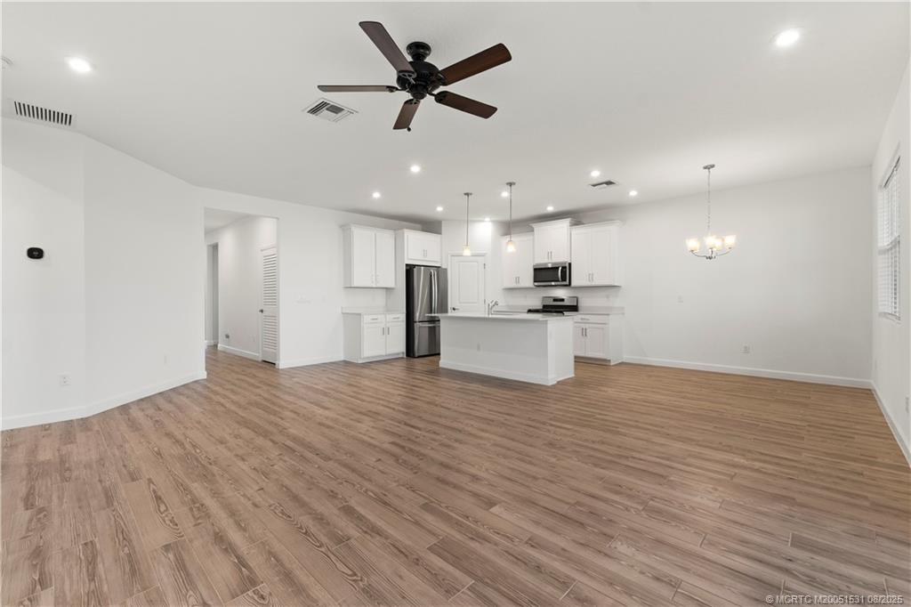 Port St Lucie, Florida 34987, United States, 4 Bedrooms Bedrooms, ,2 BathroomsBathrooms,Residential,Active,178411