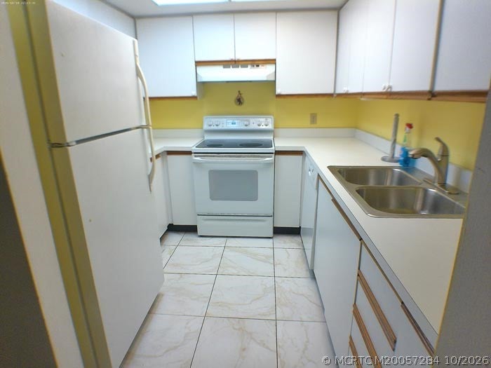 Photo of 31 SW South River Drive #104, Stuart, FL 34997 (MLS # M20057284)