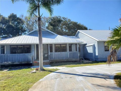 Photo of 2366 SE Country Club Lane, Stuart, FL 34996 (MLS # M20053075)