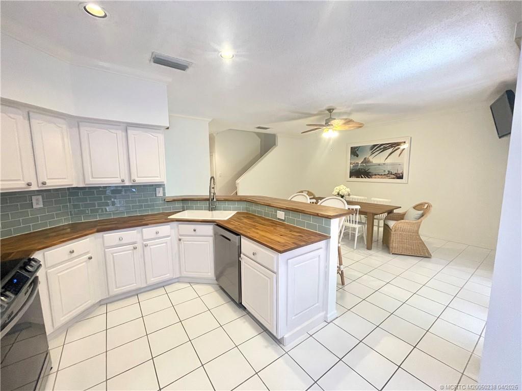 2033 Staysail Lane