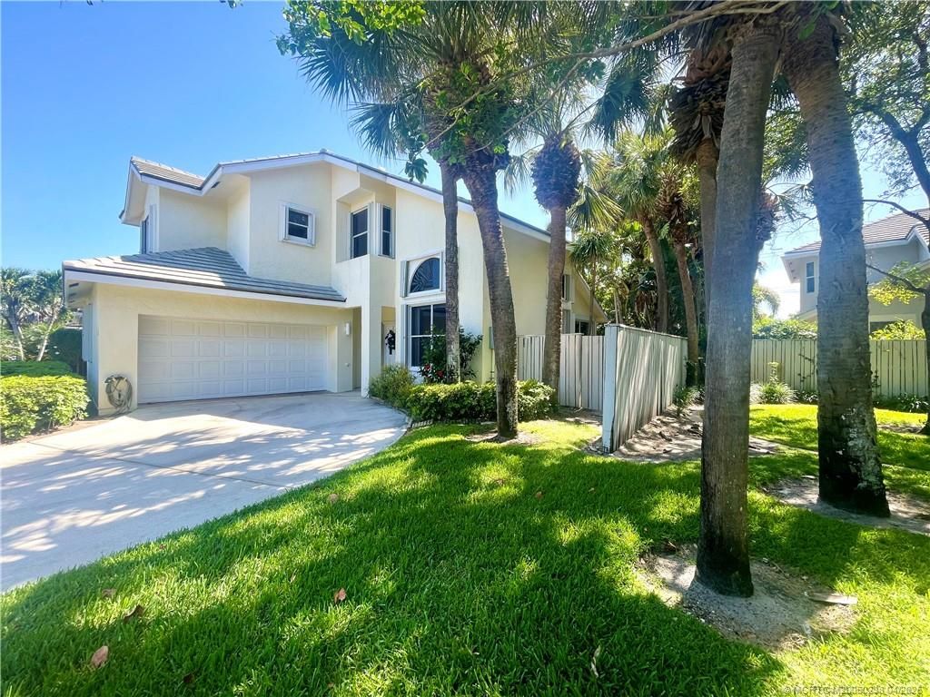 Photo of 2033 Staysail Lane, Jupiter, FL 33477 (MLS # M20050238)