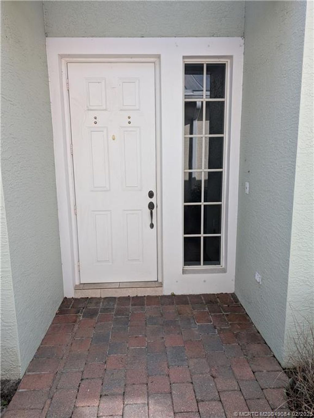 Photo of 1594 SE Tidewater Place, Stuart, FL 34997 (MLS # M20049084)