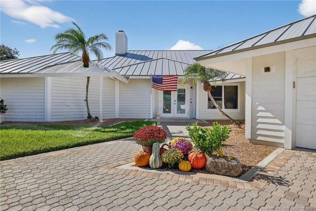 Photo of 6420 SE Winged Foot Drive, Stuart, FL 34997 (MLS # M20052661)