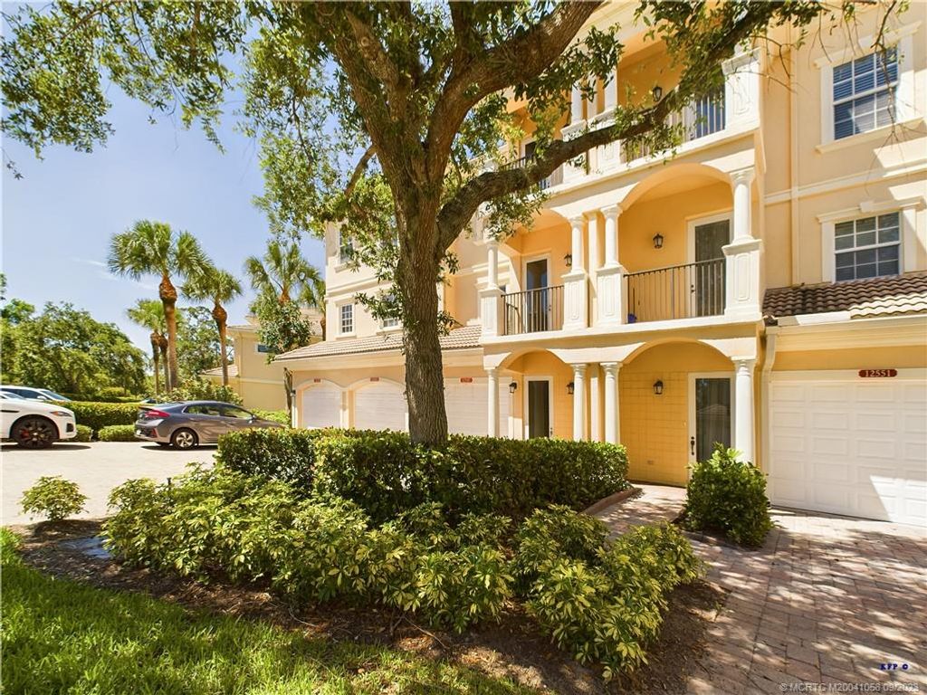 Photo of 12547 SE Old Cypress Drive, Hobe Sound, FL 33455 (MLS # M20041058)