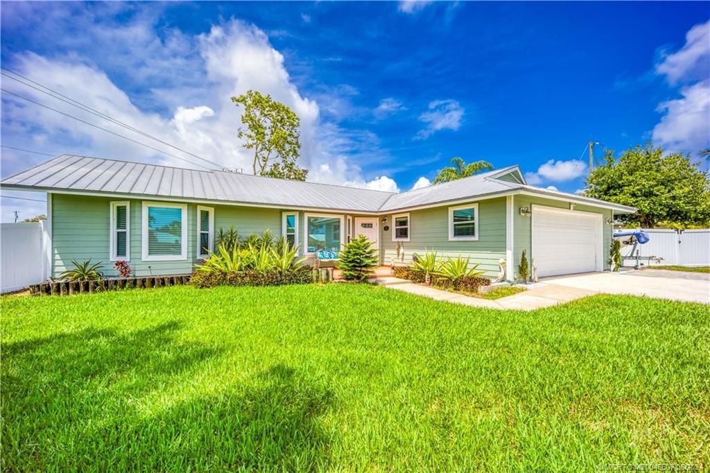 Photo of 4642 SE Shady Ridge Lane, Stuart, FL 34997 (MLS # M20045607)