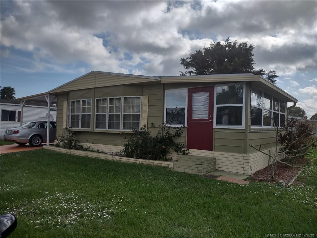 Photo of 2 Rosita W, Port Saint Lucie, FL 34952 (MLS # M20037112)