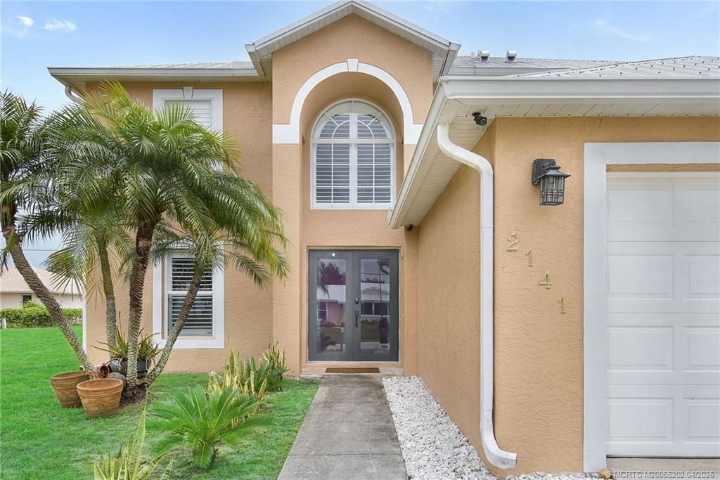 Photo of 2141 SE Wald Street, Port Saint Lucie, FL 34984 (MLS # M20055202)