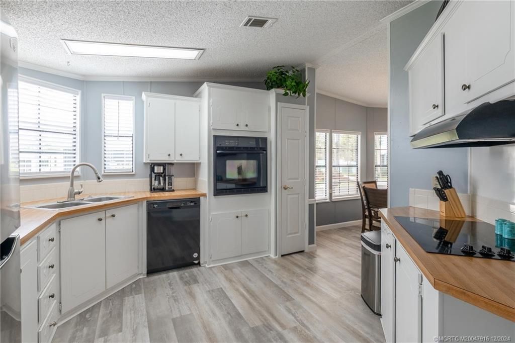 Photo of 4719 se bywood Terrace, Stuart, FL 34997 (MLS # M20047916)