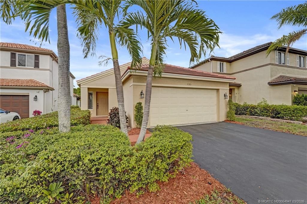 Photo of 4365 Pine Ridge Court, Weston, FL 33331 (MLS # M20054947)