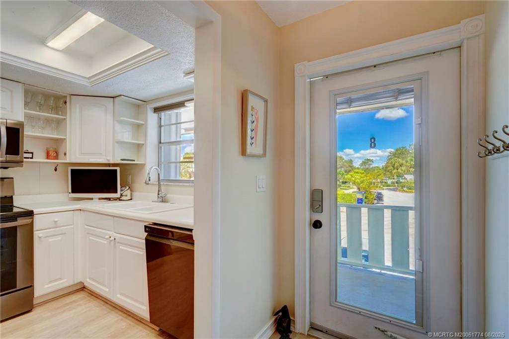 Stuart, Florida 34996, United States, 2 Bedrooms Bedrooms, ,2 BathroomsBathrooms,Residential,Active,190590