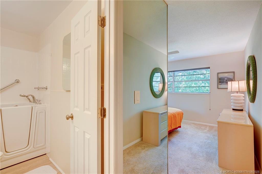 Stuart, Florida 34996, United States, 2 Bedrooms Bedrooms, ,2 BathroomsBathrooms,Residential,Active,190590