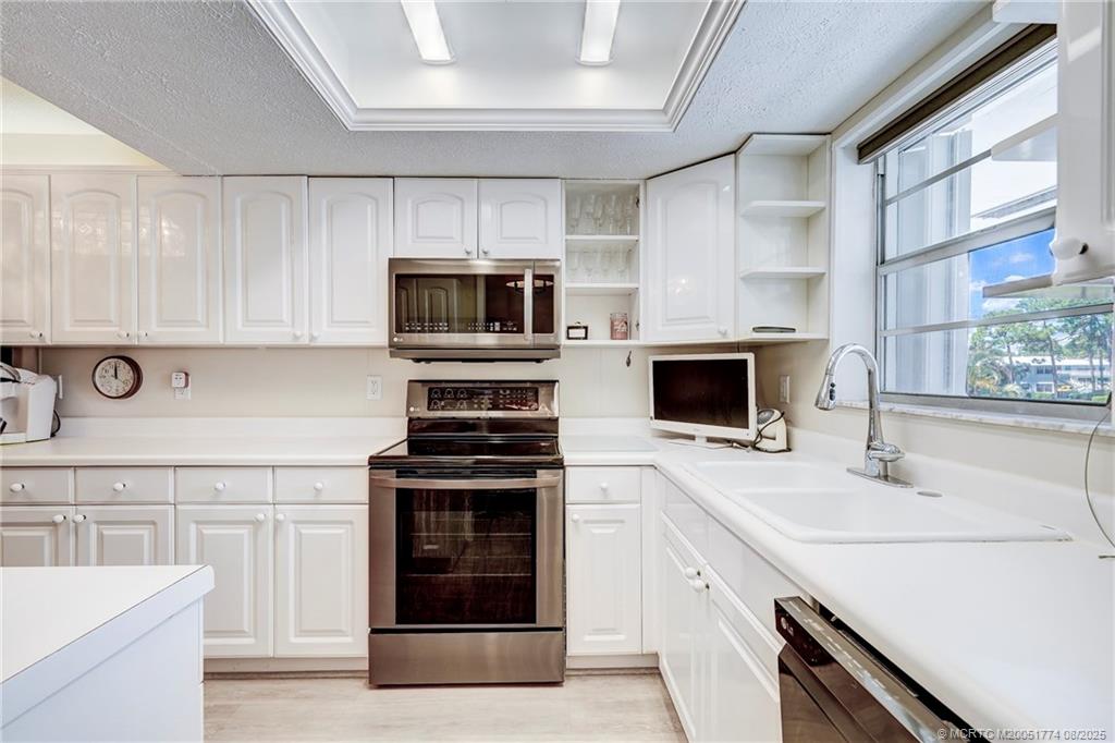 Stuart, Florida 34996, United States, 2 Bedrooms Bedrooms, ,2 BathroomsBathrooms,Residential,Active,190590