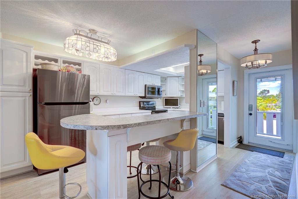 Stuart, Florida 34996, United States, 2 Bedrooms Bedrooms, ,2 BathroomsBathrooms,Residential,Active,190590