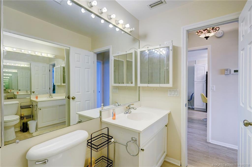 Stuart, Florida 34996, United States, 2 Bedrooms Bedrooms, ,2 BathroomsBathrooms,Residential,Active,190590