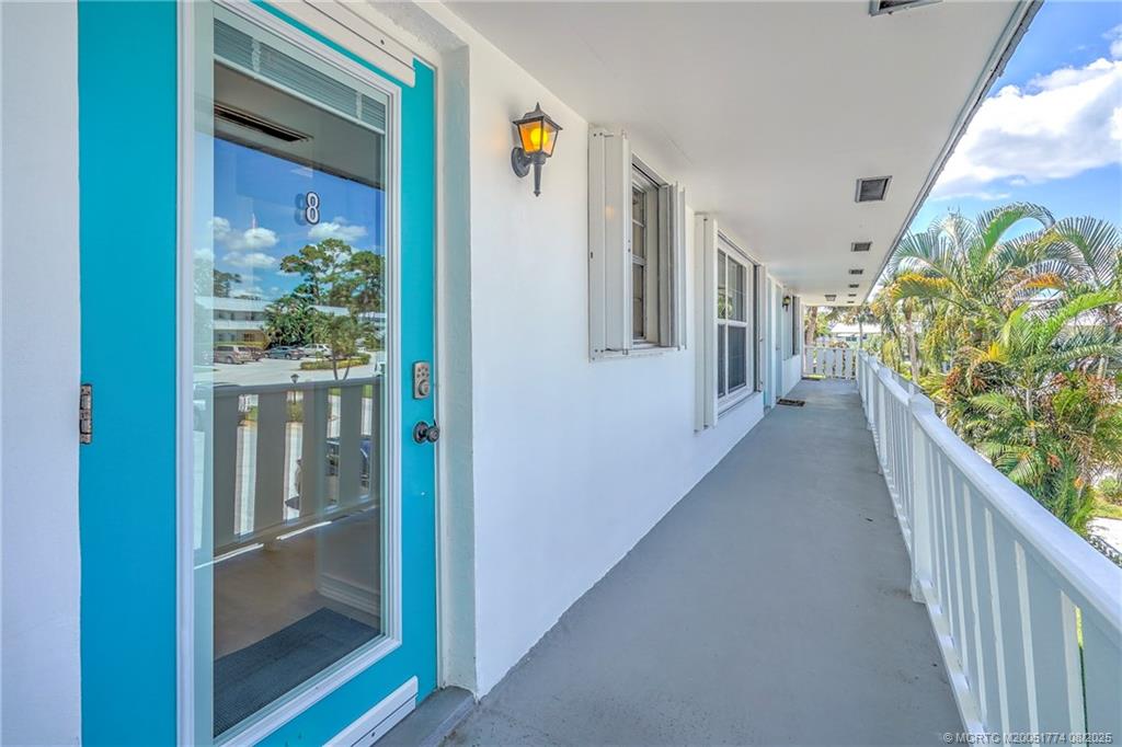 Stuart, Florida 34996, United States, 2 Bedrooms Bedrooms, ,2 BathroomsBathrooms,Residential,Active,190590