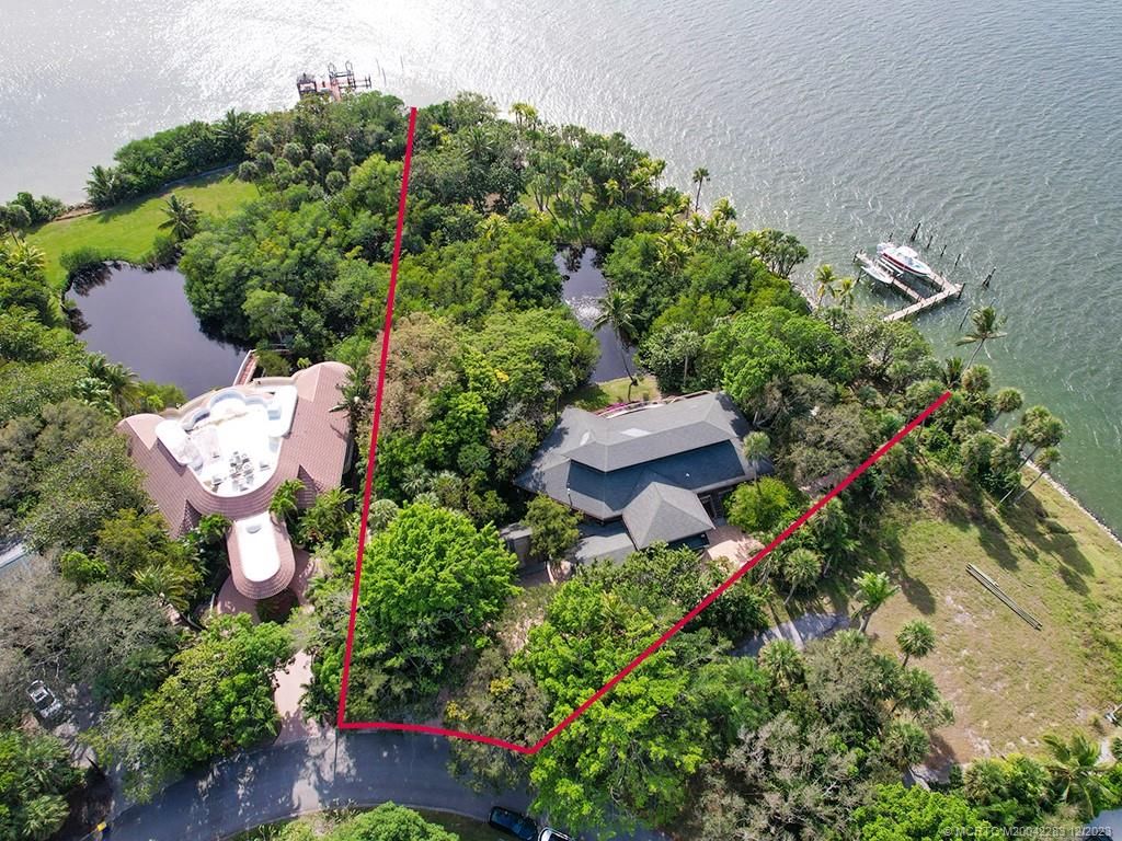 Photo of 45 W High Point Road, Stuart, FL 34996 (MLS # M20042283)