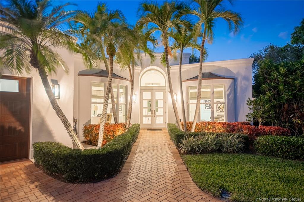 409 SE Saint Lucie Boulevard