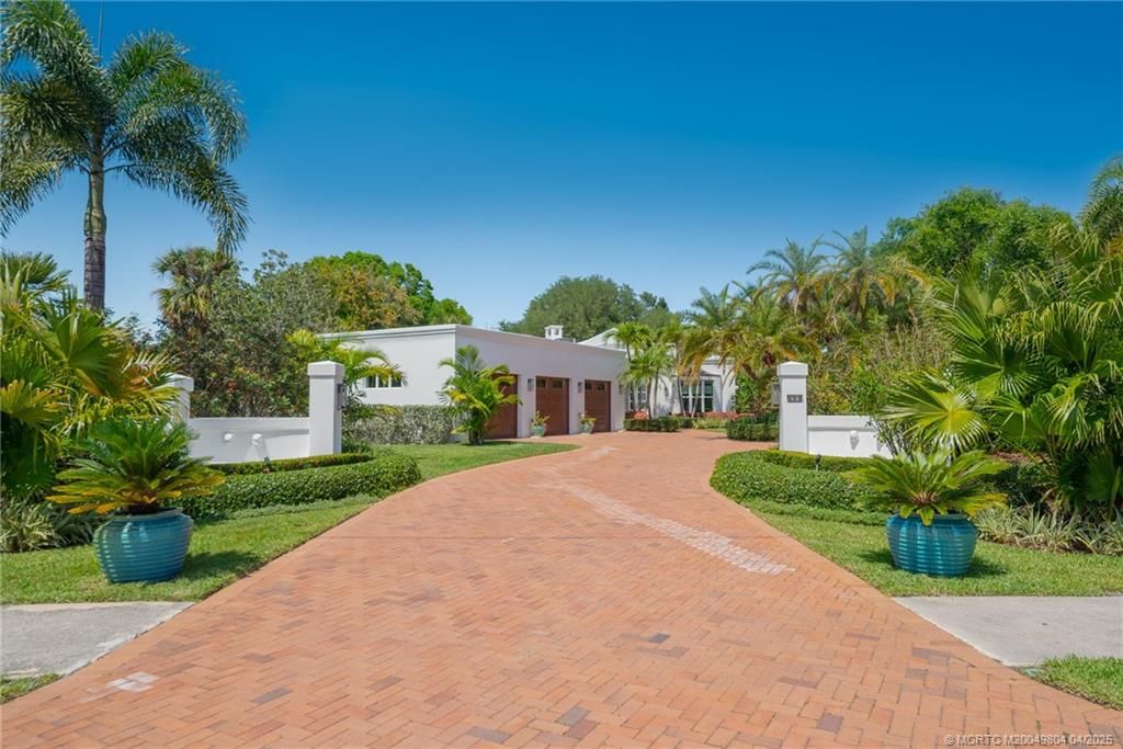 Photo of 409 SE Saint Lucie Boulevard, Stuart, FL 34996 (MLS # M20049804)