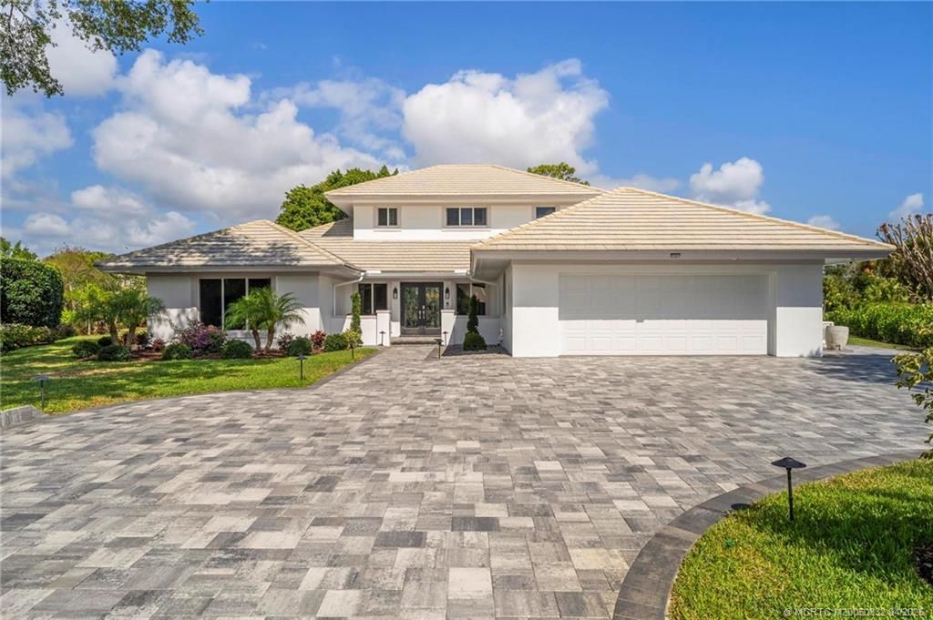 Photo of 5703 SE Glen Eagle Way, Stuart, FL 34997 (MLS # M20050332)