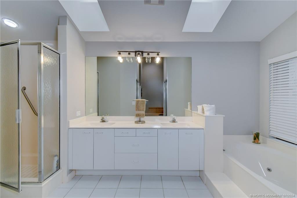 Palm City, Florida 34990, United States, 3 Bedrooms Bedrooms, ,3 BathroomsBathrooms,Residential,Active,52871