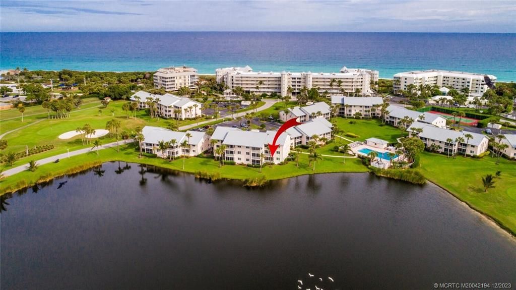 Photo of 544 NE Plantation Road #4701, Stuart, FL 34996 (MLS # M20042194)