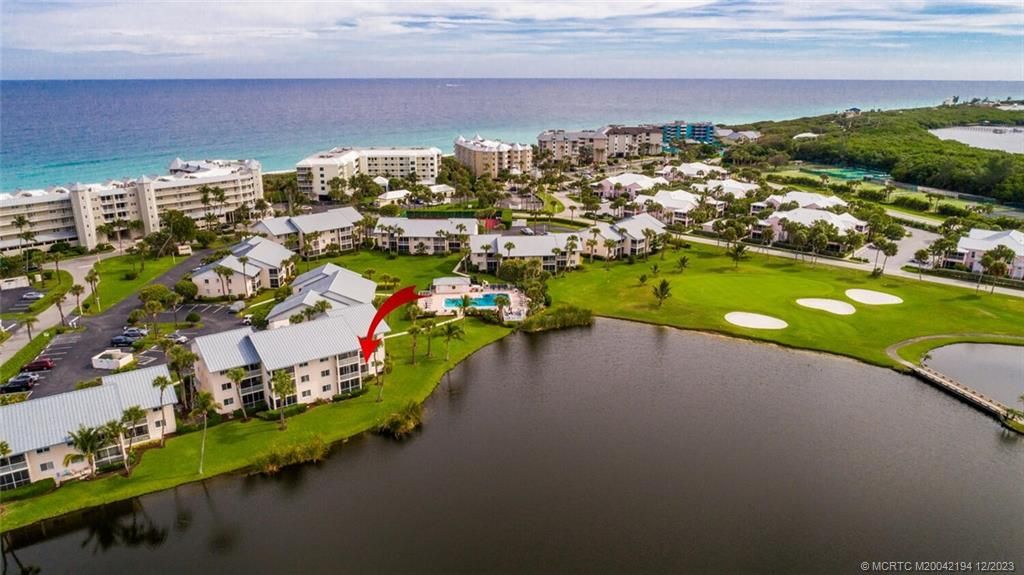 Photo of 544 NE Plantation Road #4701, Stuart, FL 34996 (MLS # M20042194)