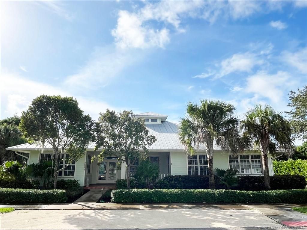 Photo of 9068 SE Apollo Street, Hobe Sound, FL 33455 (MLS # M20046586)