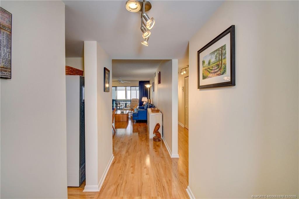 Stuart, Florida 34996, United States, 2 Bedrooms Bedrooms, ,2 BathroomsBathrooms,Residential,Active,251704