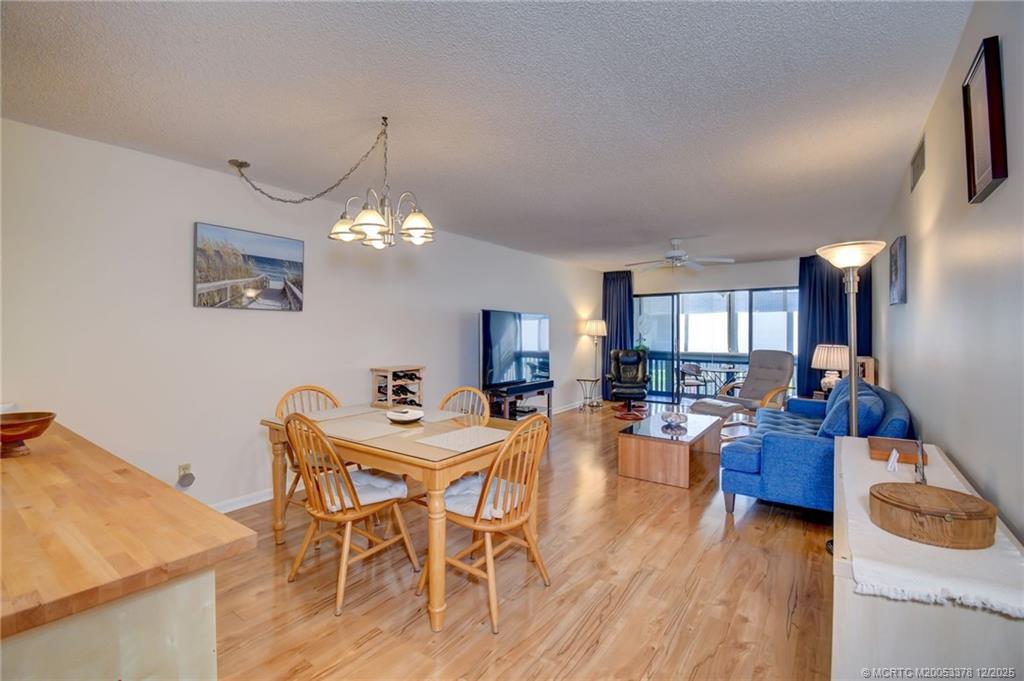 Stuart, Florida 34996, United States, 2 Bedrooms Bedrooms, ,2 BathroomsBathrooms,Residential,Active,251704