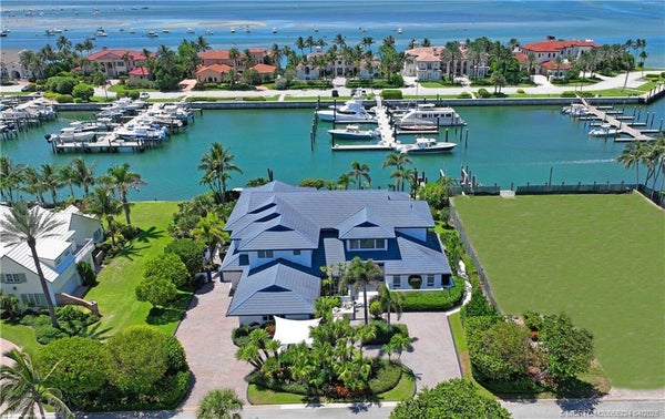 6819 SE SOUTH MARINA WAY, STUART, FL 34996 - Image dee39ac3ce5119c8ddb489e569d7c76d/3009557550