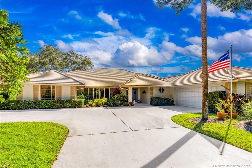 Photo of 5884 SE Glen Eagle Way, Stuart, FL 34997 (MLS # M20052255)