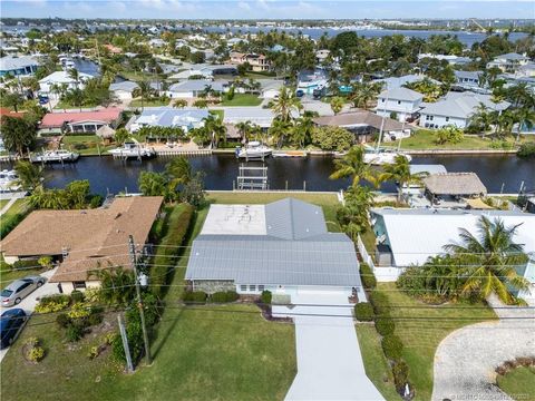 Photo of 1559 SW Dyer Point Road, Palm City, FL 34990 (MLS # M20049512)