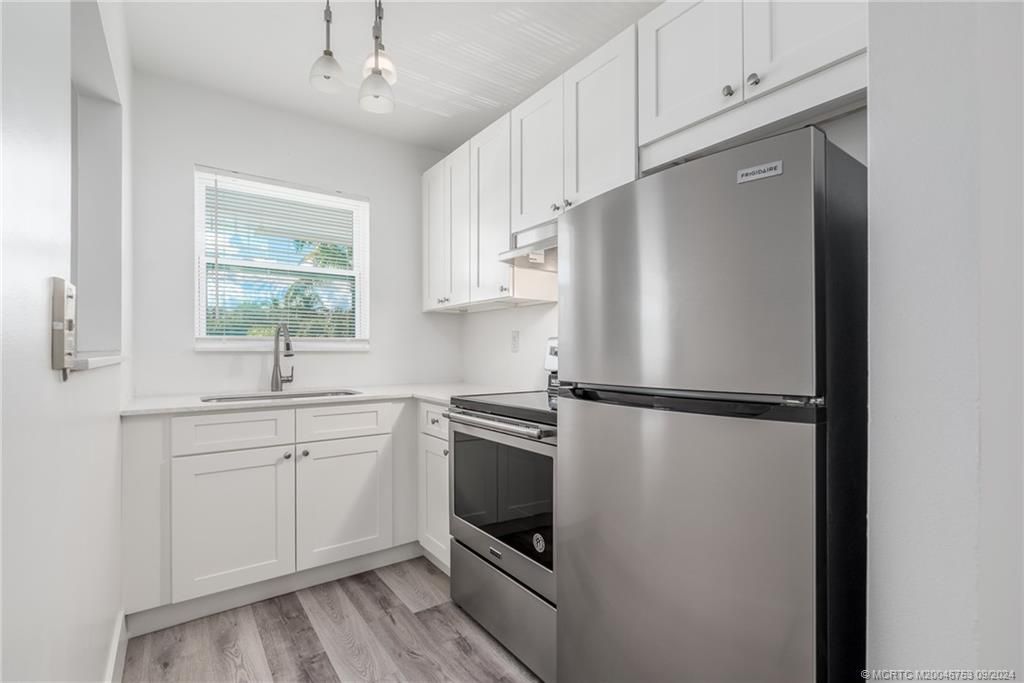 Photo of 660 SW Bryant Avenue #4, Stuart, FL 34994 (MLS # M20046753)