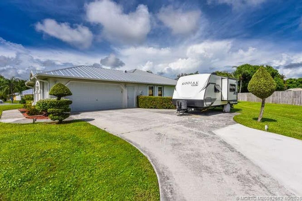 Photo of FL 34952 (MLS # M20052562)