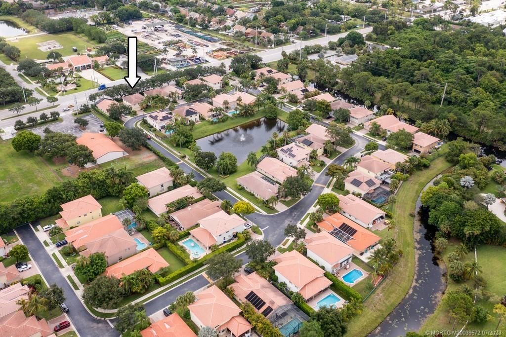 Photo of 137 Hidden Hollow Terrace, Palm Beach Gardens, FL 33418 (MLS # M20039572)