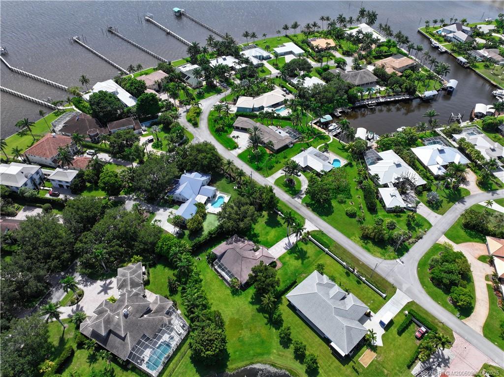 2646 NW South Shore Road