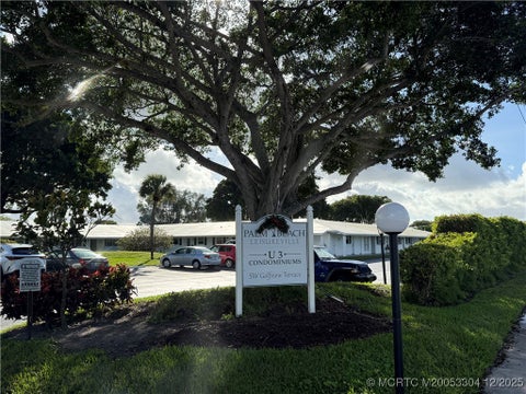Condo For Sale - 300 SW Golfview Terrace #152<br/> Palmbeach County, Boynton Beach, FL 33426