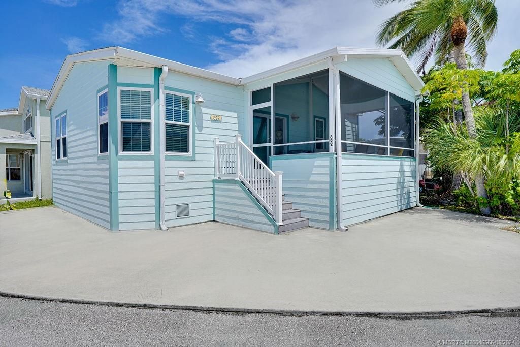 Photo of 892 Nettles Boulevard, Jensen Beach, FL 34957 (MLS # M20046566)