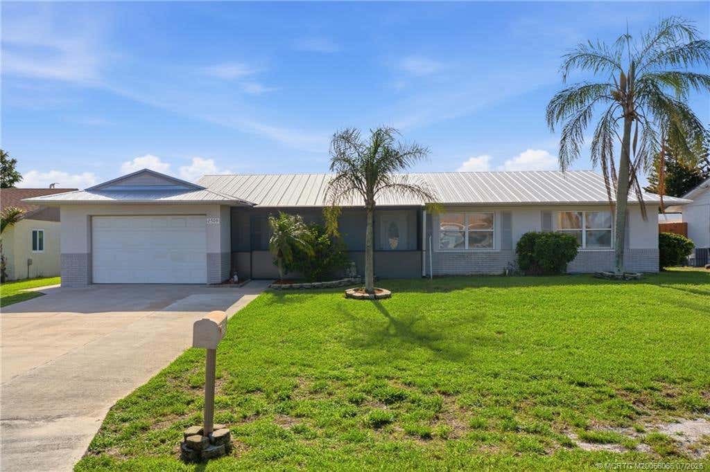 Photo of 2509 NE 18th Lane, Jensen Beach, FL 34957 (MLS # M20056066)