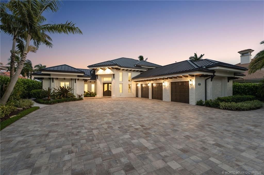 Photo of 681 SW Bay Pointe Circle, Palm City, FL 34990 (MLS # M20051252)