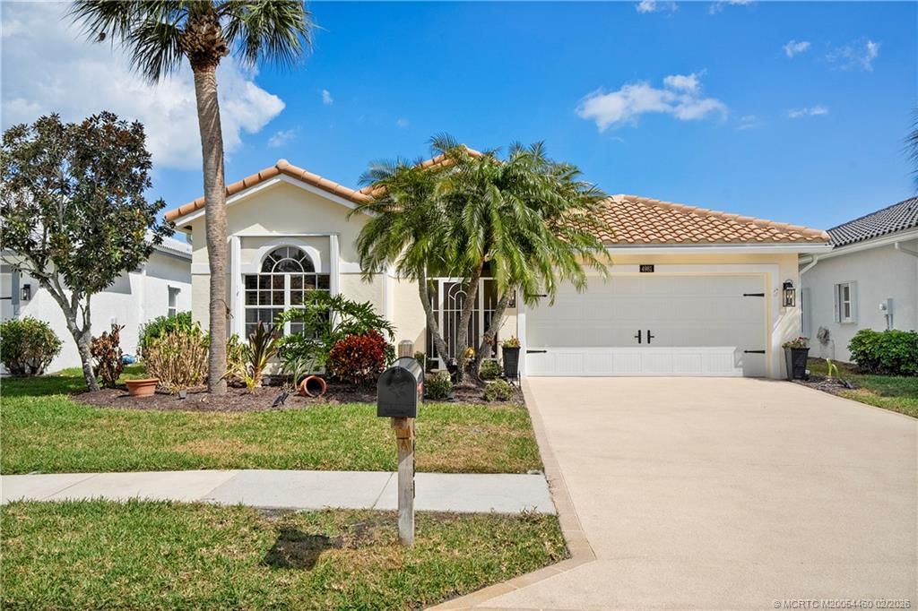 Photo of 4981 SE Devenwood Way, Stuart, FL 34997 (MLS # M20054460)