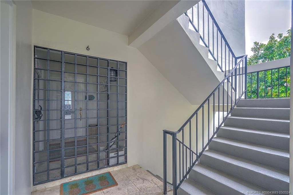 Photo of 1289 NE Ocean Boulevard #6, Stuart, FL 34996 (MLS # M20043683)