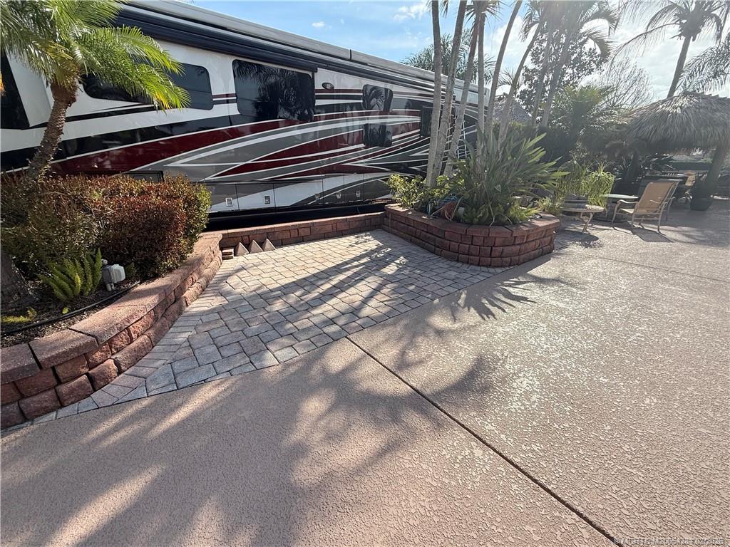 390 NW Boundary Drive