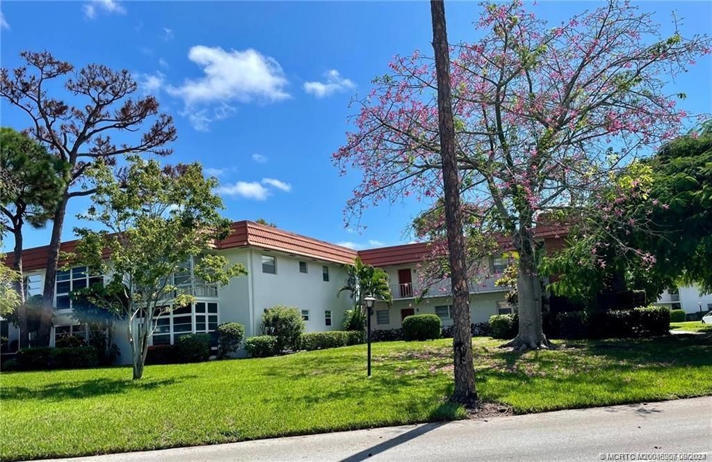 Photo of 2600 SE Ocean Boulevard #H9, Stuart, FL 34996 (MLS # M20046907)