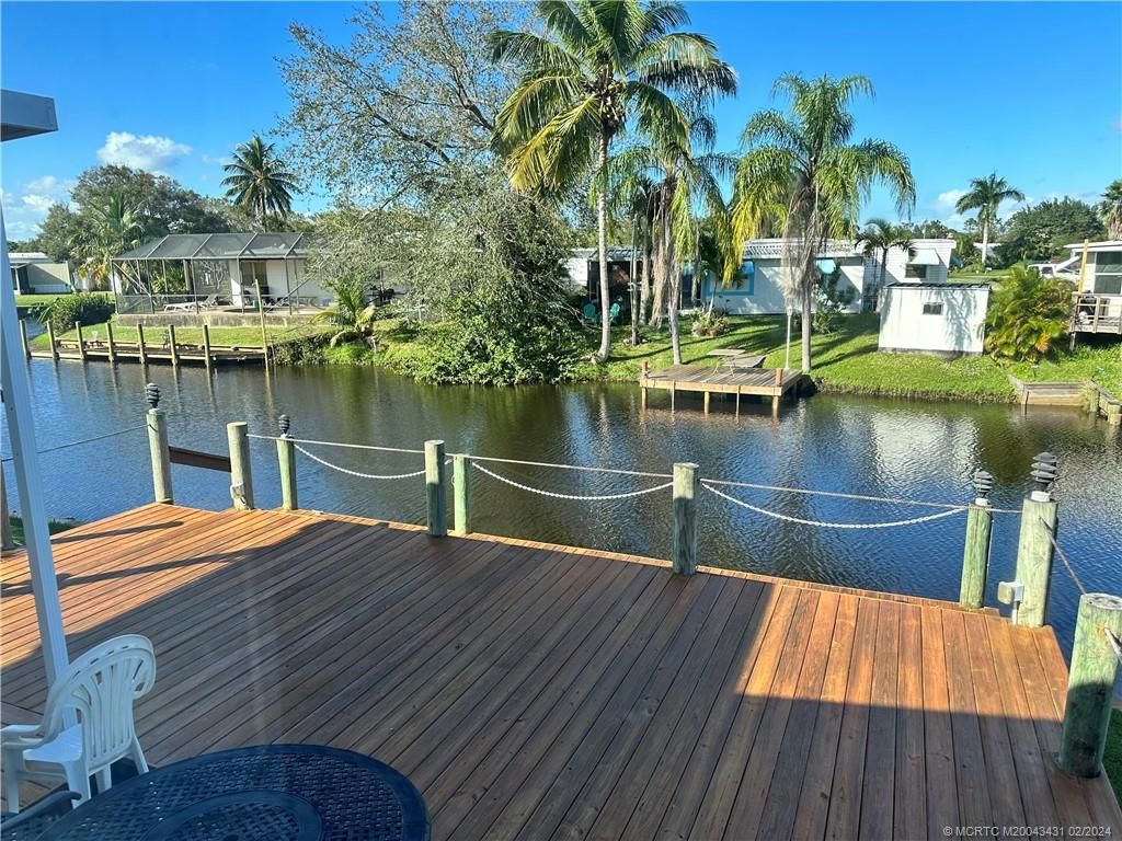 Photo of 211 SE Paradise Place, Stuart, FL 34997 (MLS # M20043431)