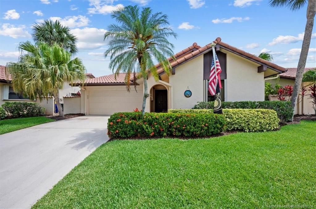 Photo of 2380 SW Bobalink Court, Palm City, FL 34990 (MLS # M20045205)