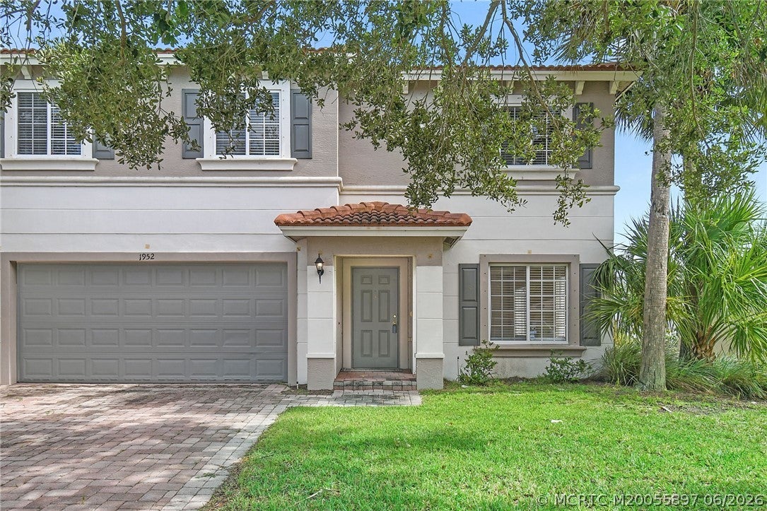 1952 SW Providence Place